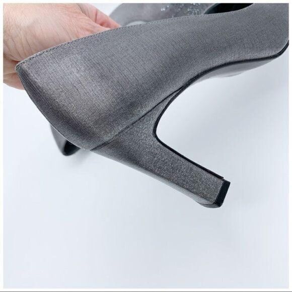 Stuart Weitzman Pewter Fabric Jeweled Evening Heel Pumps Sz‎ 10 Square Toe - Picture 7 of 10